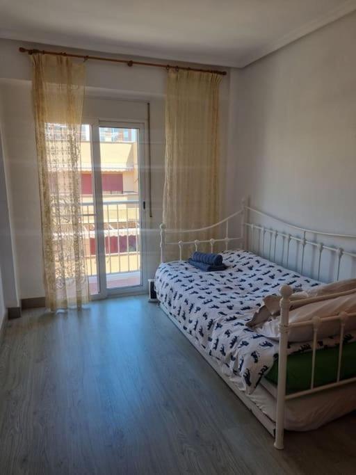 Lovely Three-Bedroom Apartment In Puerto De Sagunt Sagunto Exterior foto