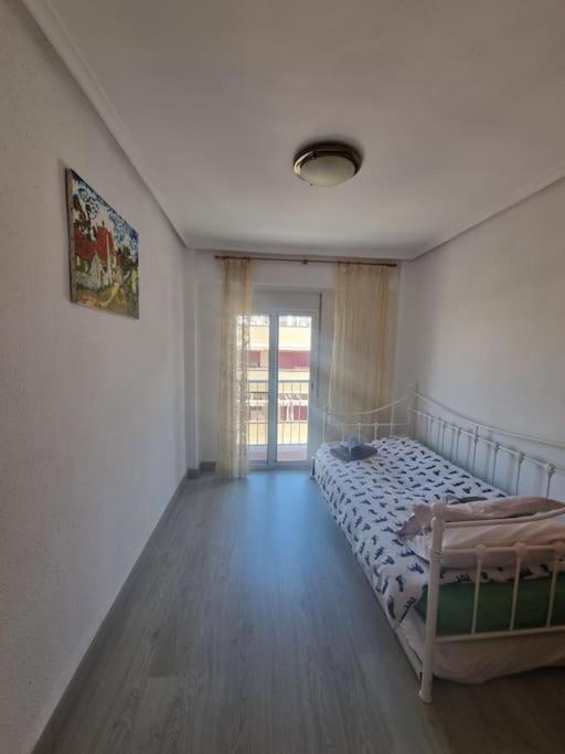Lovely Three-Bedroom Apartment In Puerto De Sagunt Sagunto Exterior foto